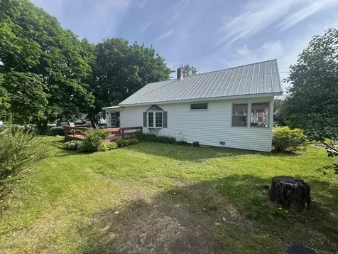 19 Huckins Street Ossipee NH 03814