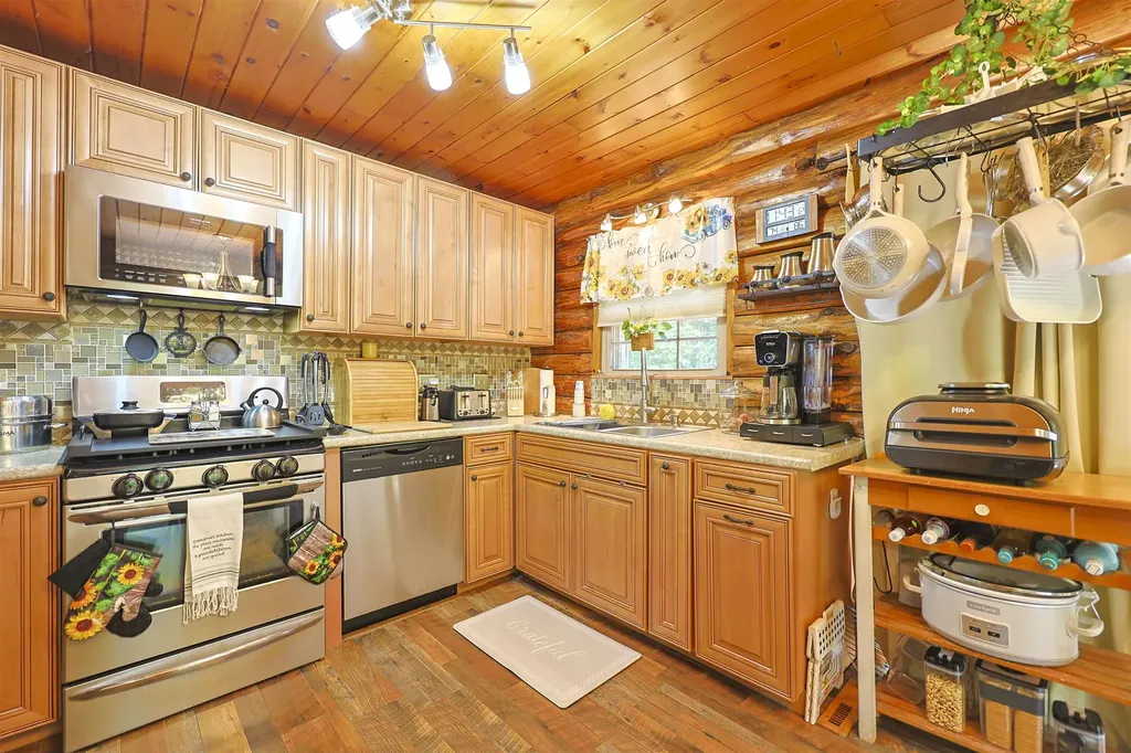 77 Bow Street Northwood NH 03261