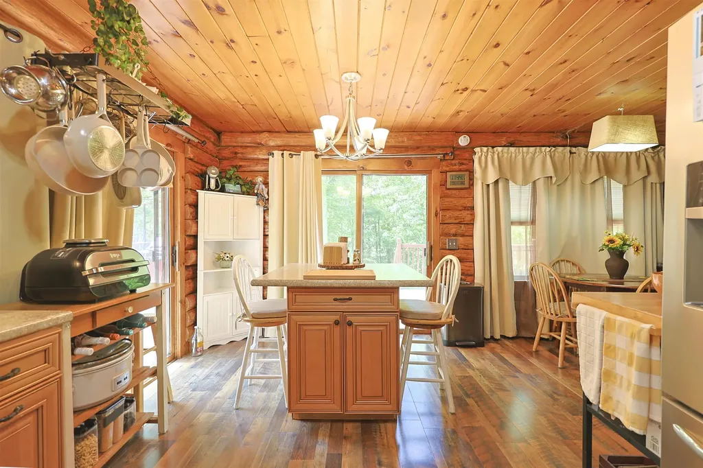 77 Bow Street Northwood NH 03261