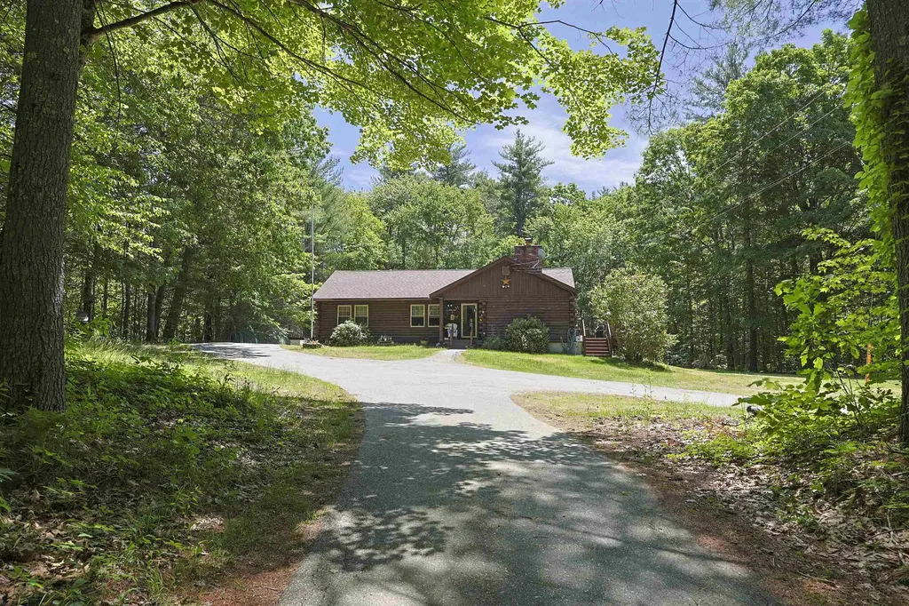 77 Bow Street Northwood NH 03261