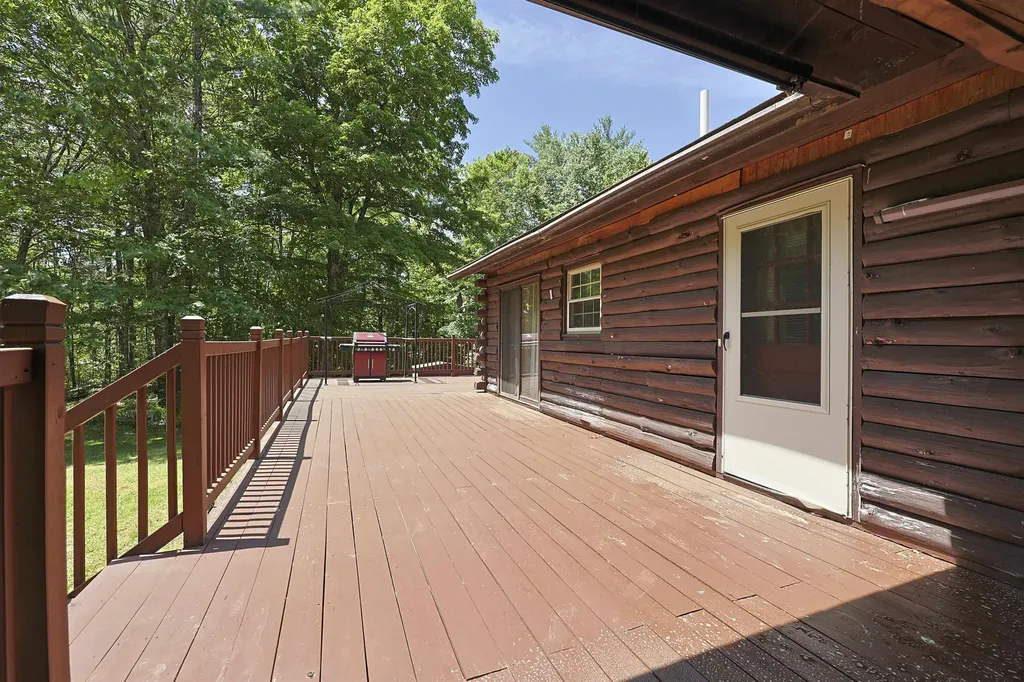 77 Bow Street Northwood NH 03261