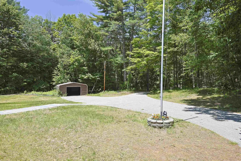 77 Bow Street Northwood NH 03261