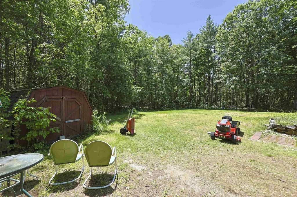 77 Bow Street Northwood NH 03261