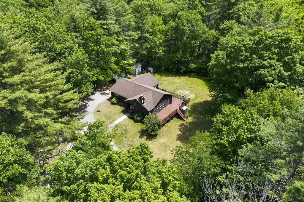 77 Bow Street Northwood NH 03261