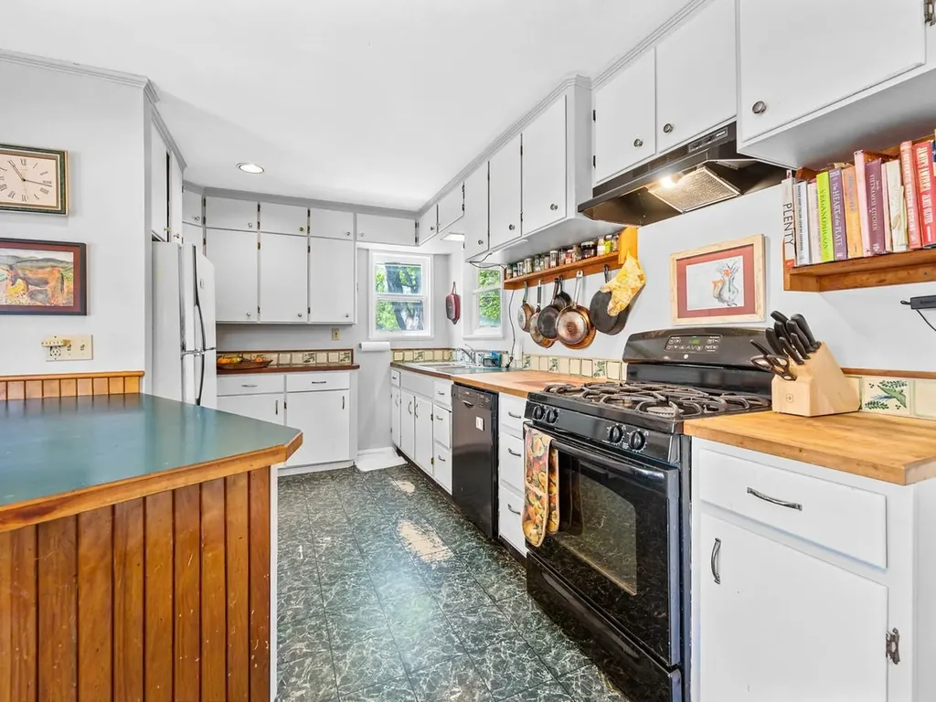 343 Sierra Lavin Road Barre Town VT 05641