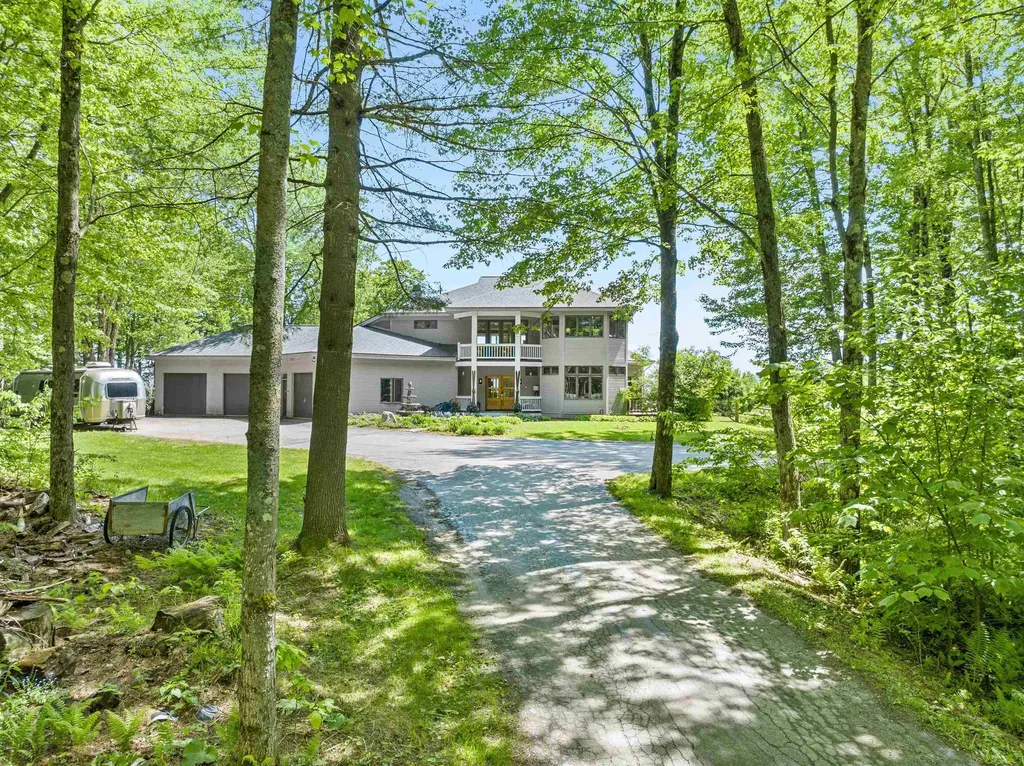 119 Pinnacle Point Waterbury VT 05676