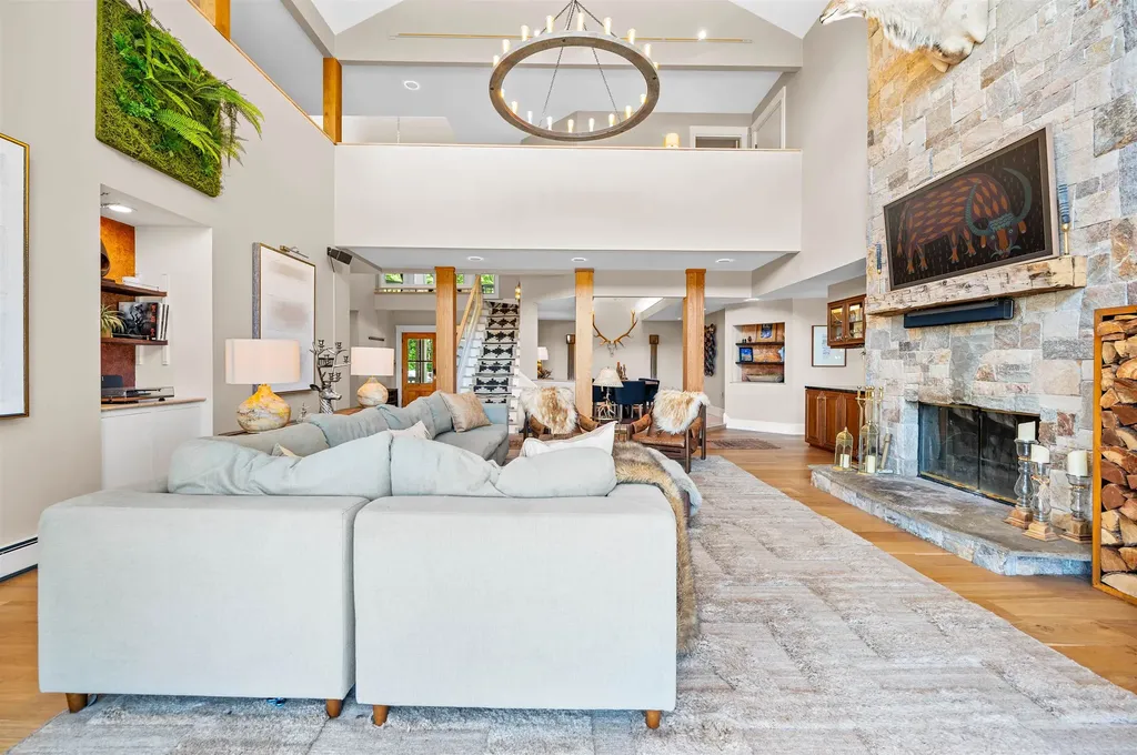 119 Pinnacle Point Waterbury VT 05676