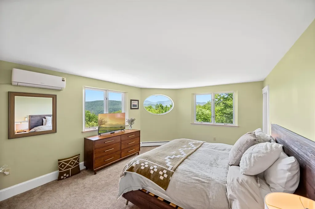 119 Pinnacle Point Waterbury VT 05676