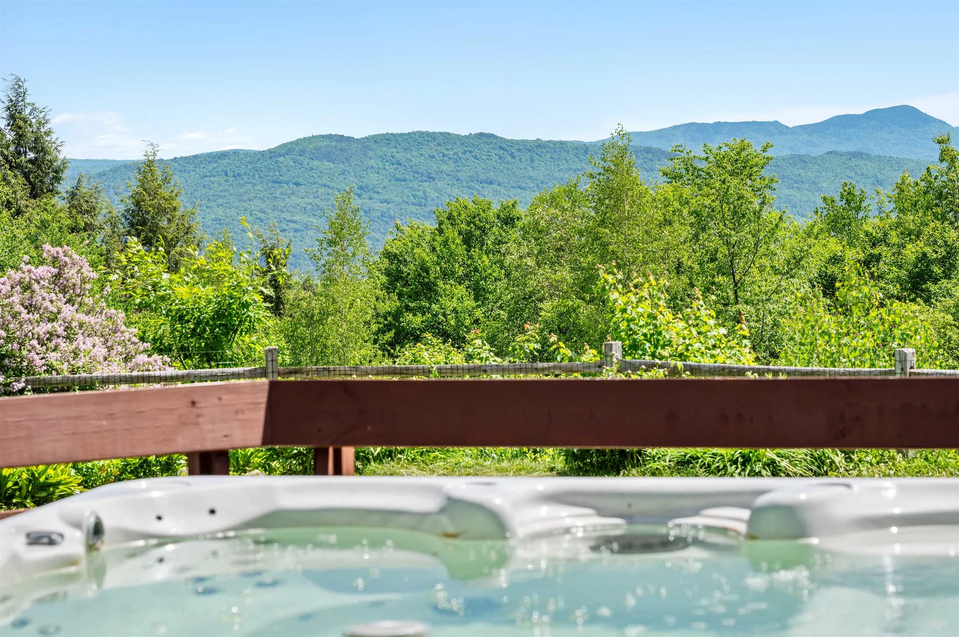 119 Pinnacle Point Waterbury VT 05676