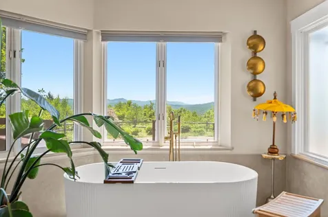 119 Pinnacle Point Waterbury VT 05676