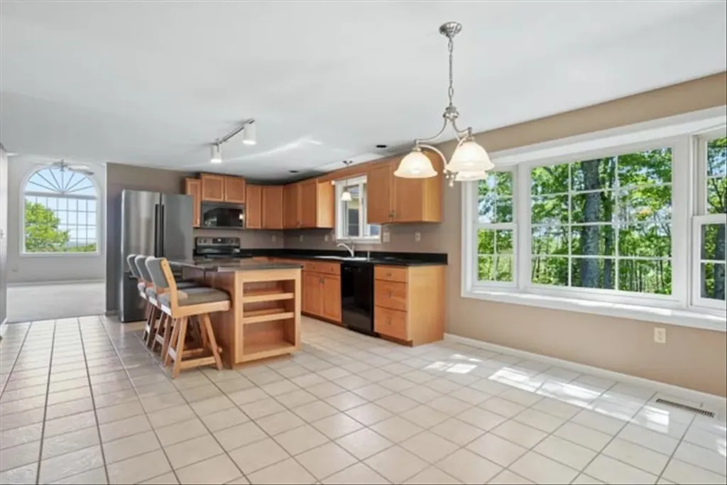 153 Fleming Street Manchester NH 03104