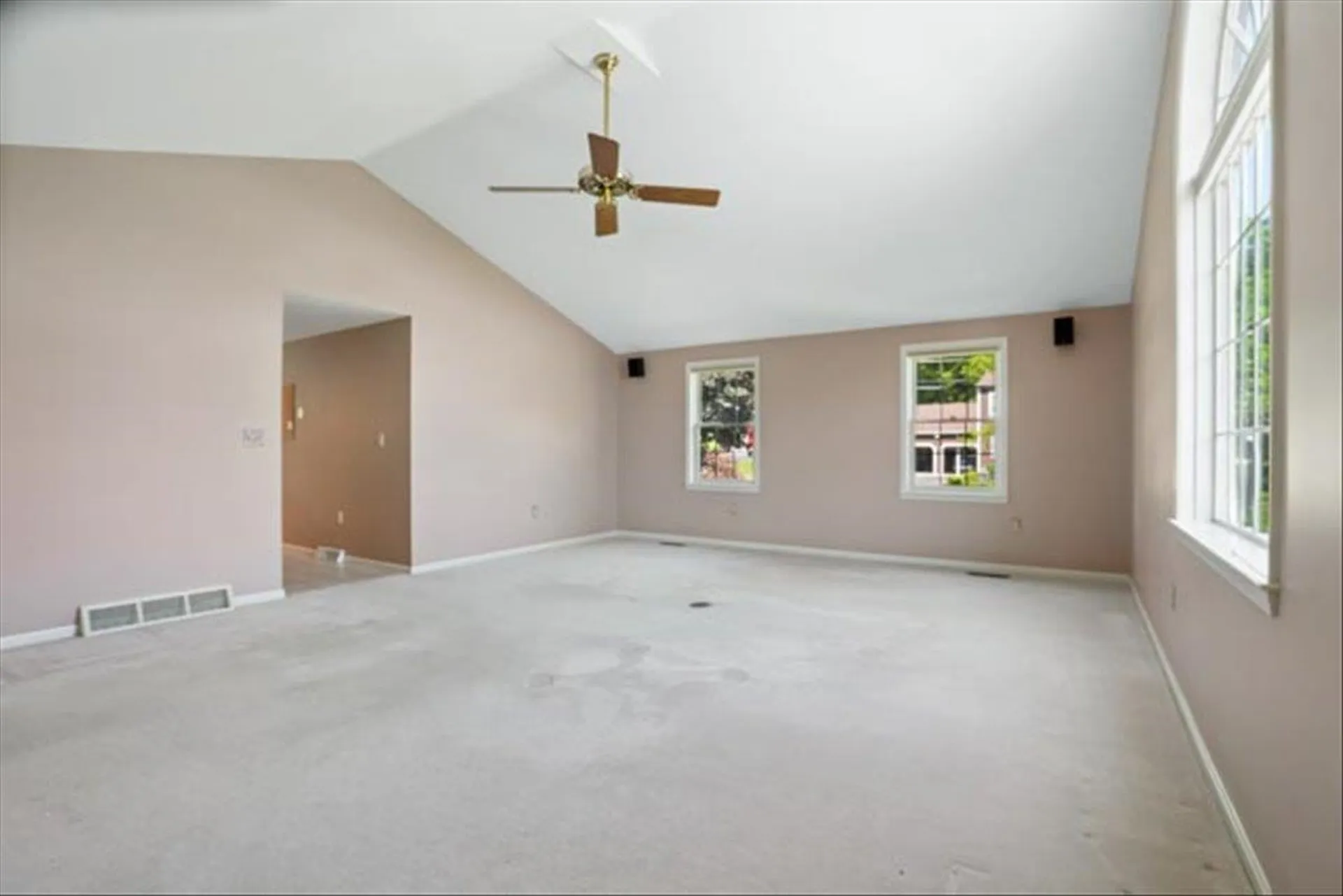 153 Fleming Street Manchester NH 03104