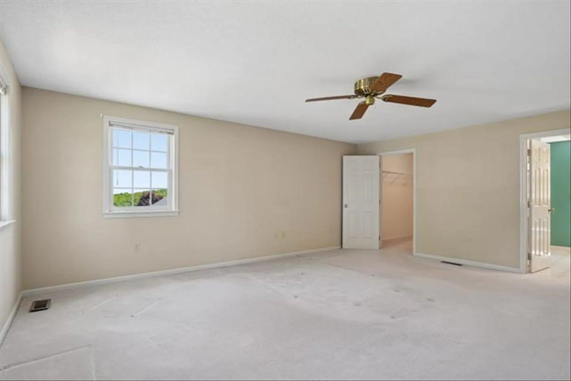 153 Fleming Street Manchester NH 03104