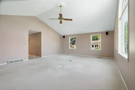 153 Fleming Street Manchester NH 03104