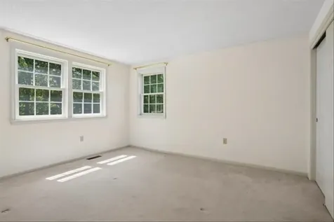 153 Fleming Street Manchester NH 03104