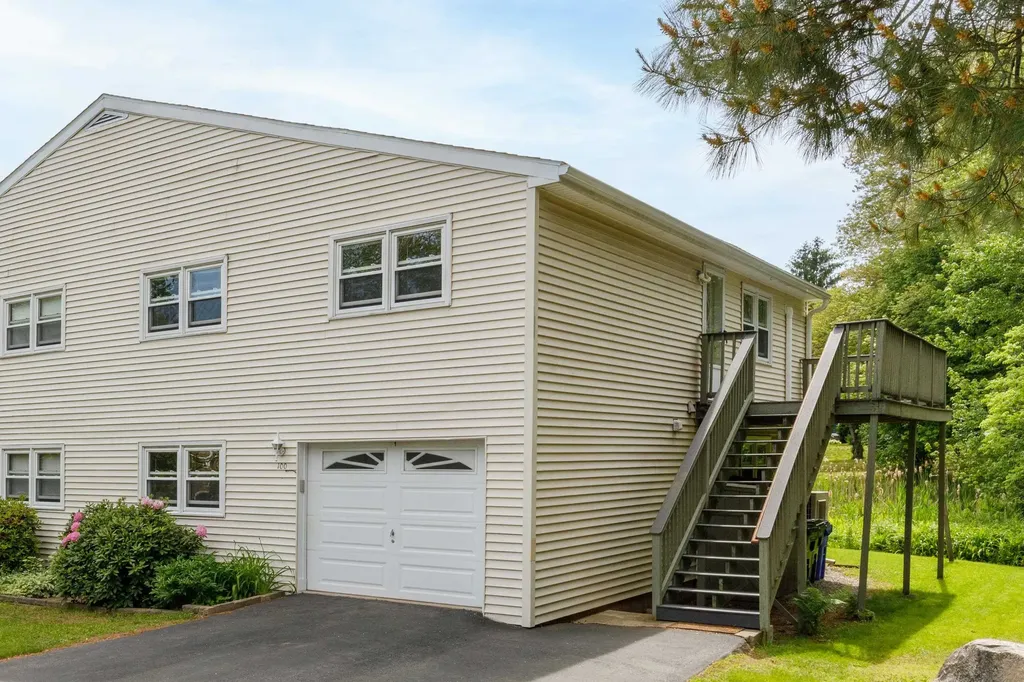 100 Dawson Avenue Manchester NH 03104