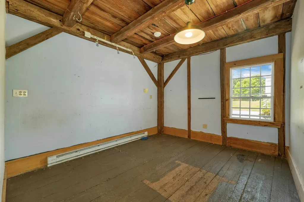 506 Province Road Gilmanton NH 03237