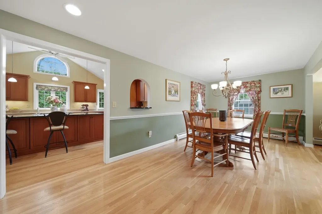 41 Nottingham Drive Nashua NH 03062
