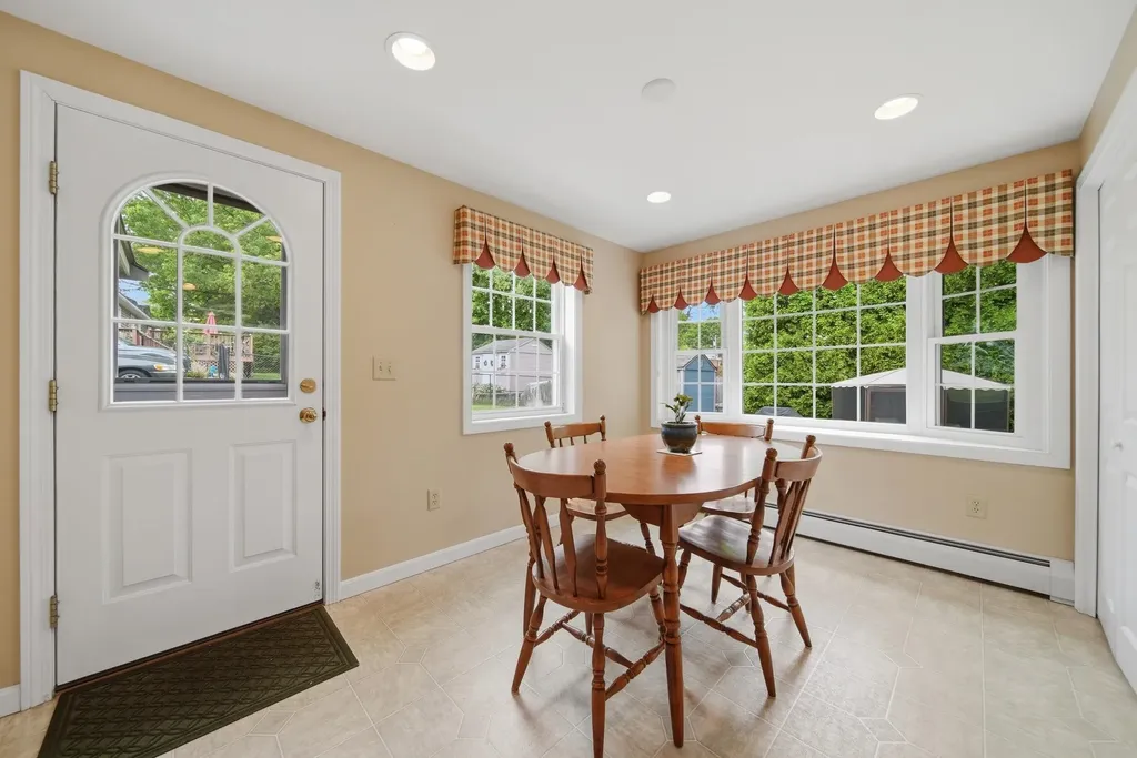 41 Nottingham Drive Nashua NH 03062