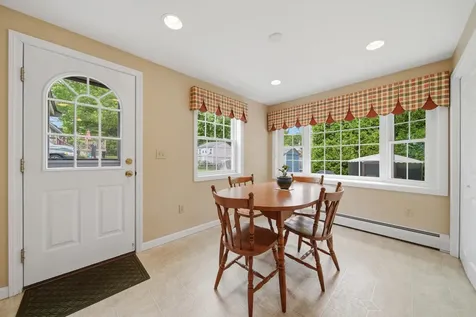 41 Nottingham Drive Nashua NH 03062