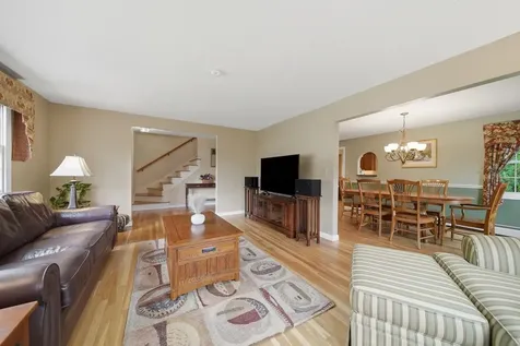 41 Nottingham Drive Nashua NH 03062
