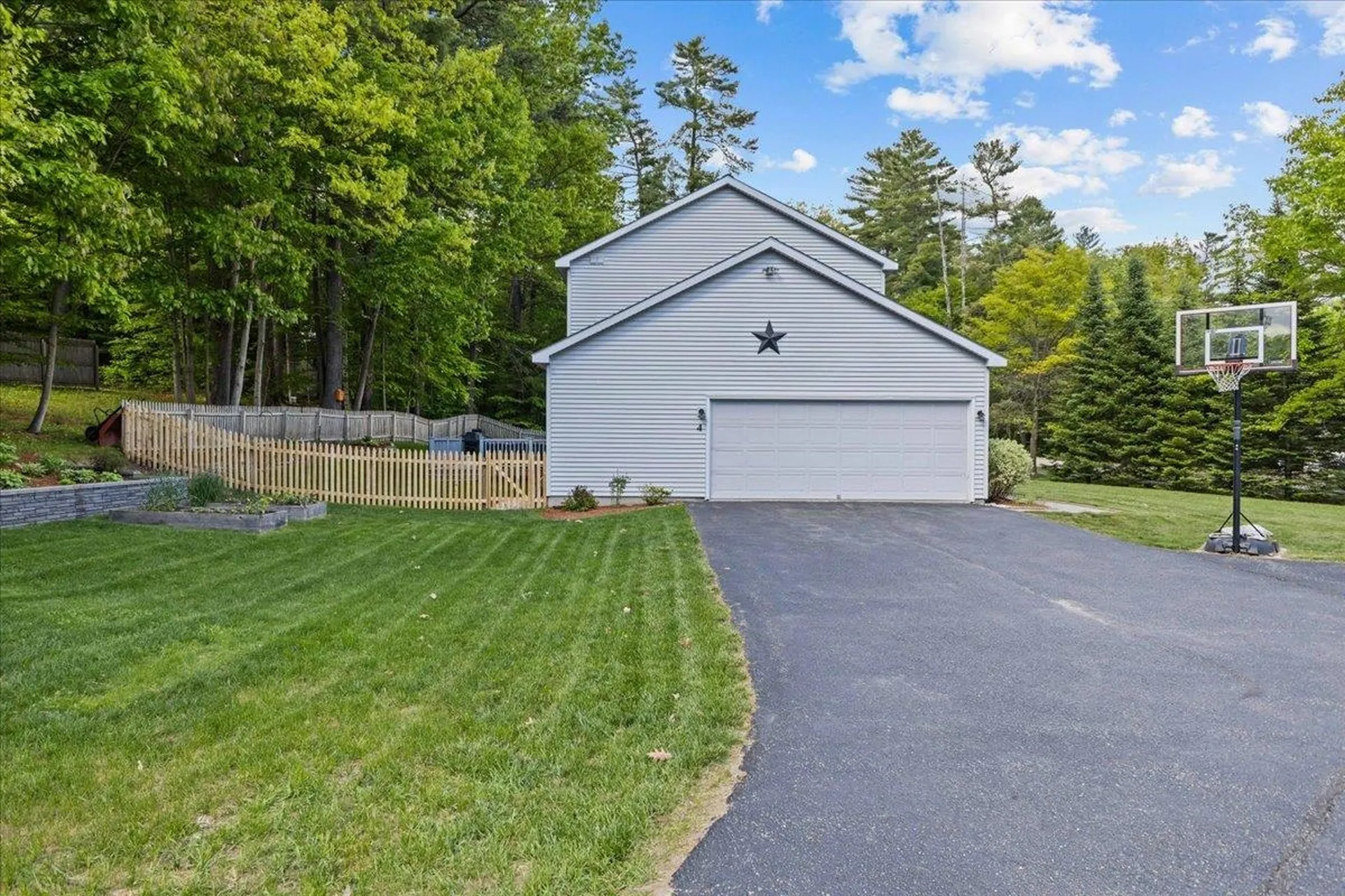 4 Greenbriar Drive Essex VT 05452