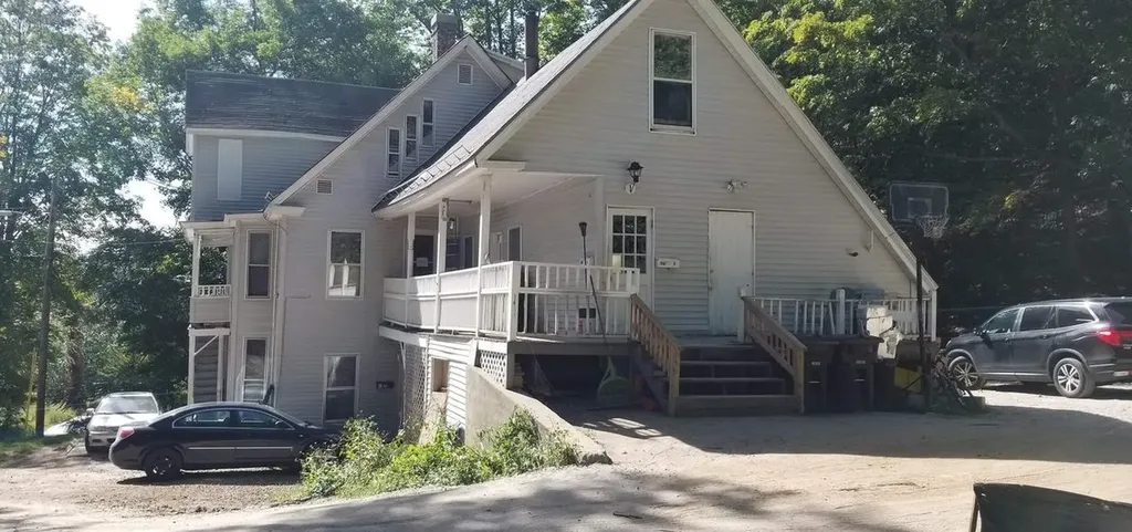 140 School Street Bristol NH 03222