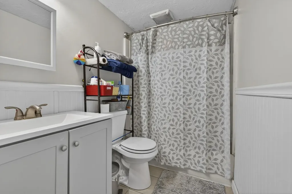 20 Sunrise Place Hillsborough NH 03244