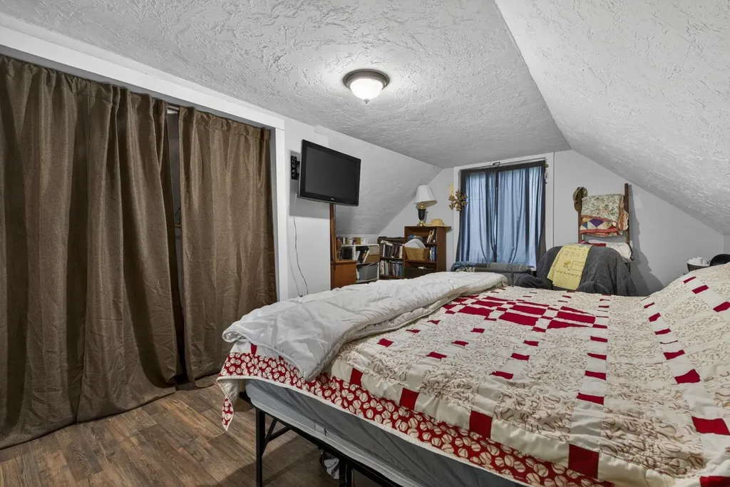 20 Sunrise Place Hillsborough NH 03244