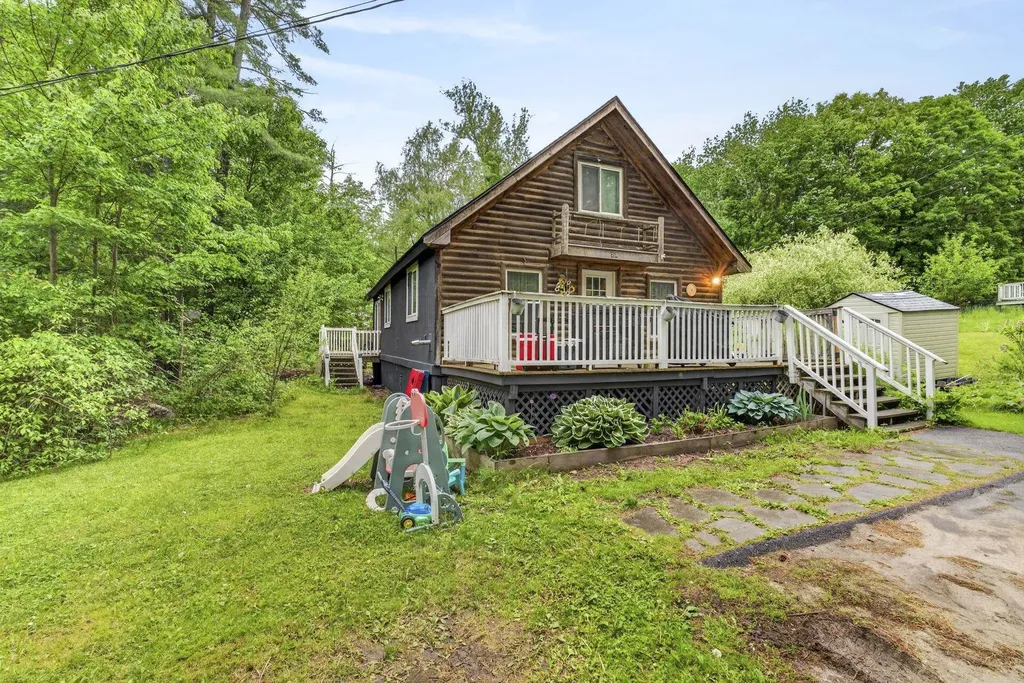 20 Sunrise Place Hillsborough NH 03244