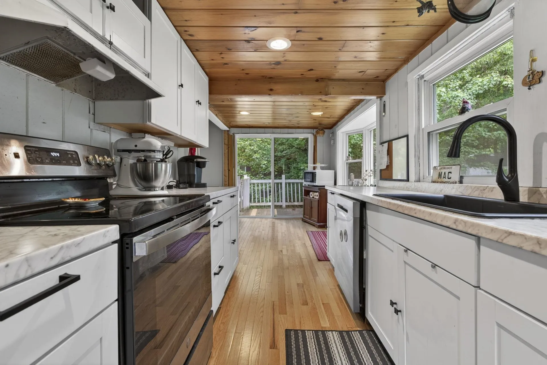 20 Sunrise Place Hillsborough NH 03244