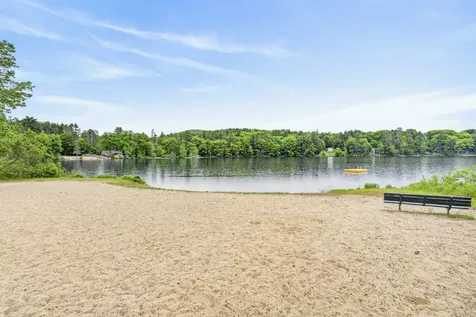 20 Sunrise Place Hillsborough NH 03244