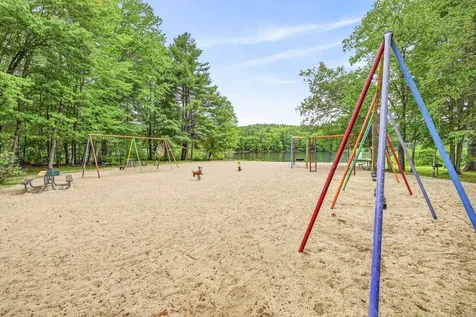 20 Sunrise Place Hillsborough NH 03244