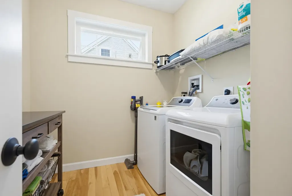 52 Calla Road Londonderry NH 03053