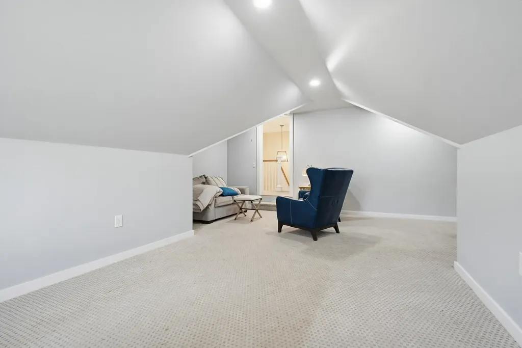 52 Calla Road Londonderry NH 03053
