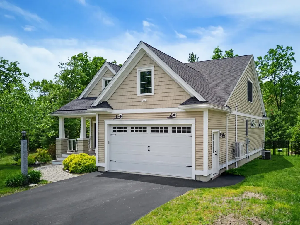 52 Calla Road Londonderry NH 03053