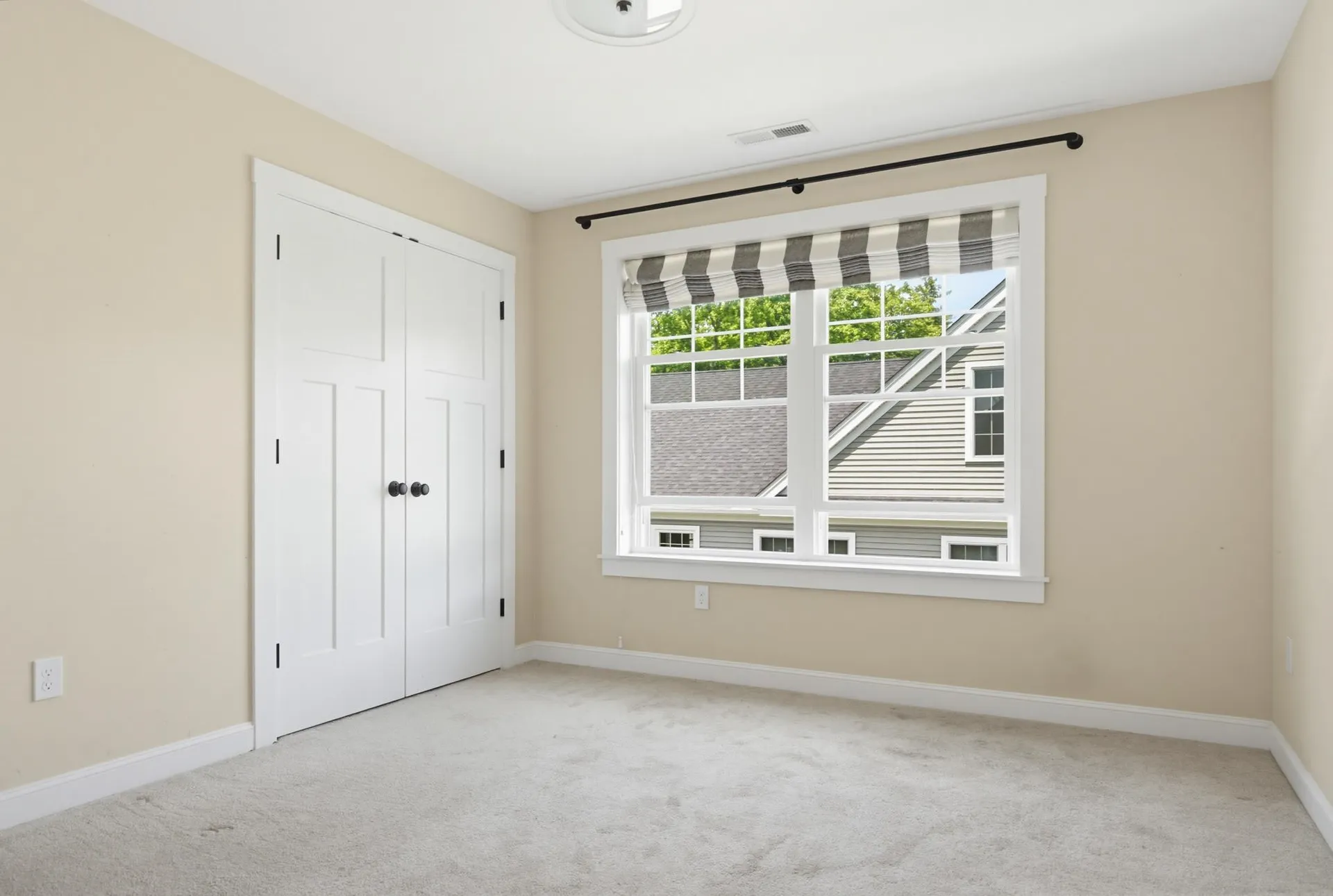 52 Calla Road Londonderry NH 03053