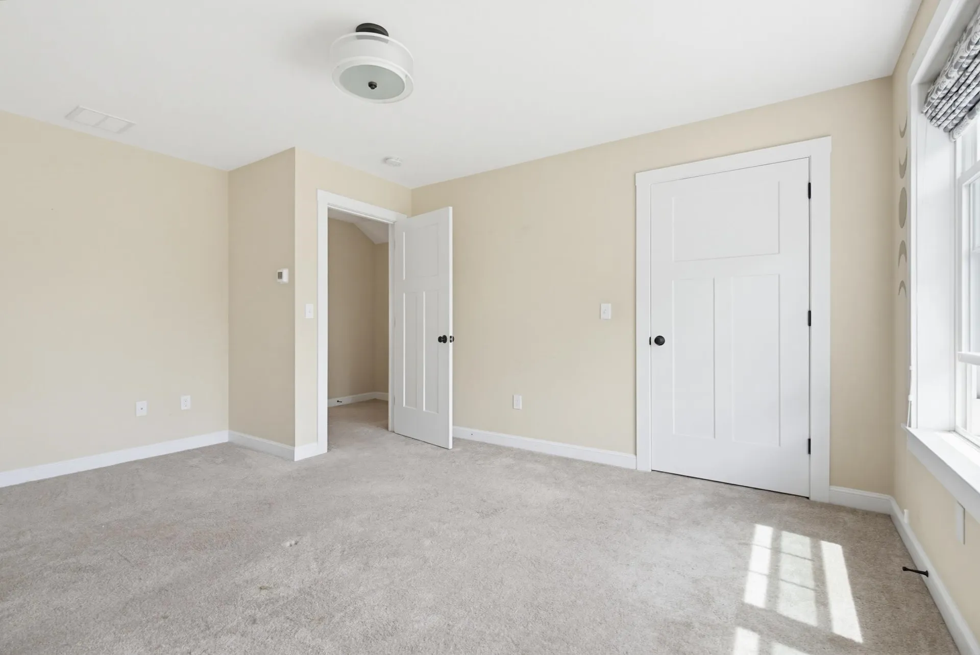 52 Calla Road Londonderry NH 03053