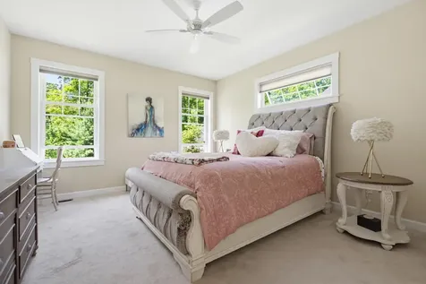 52 Calla Road Londonderry NH 03053