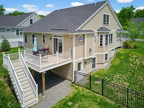 52 Calla Road Londonderry NH 03053