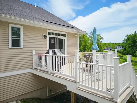 52 Calla Road Londonderry NH 03053