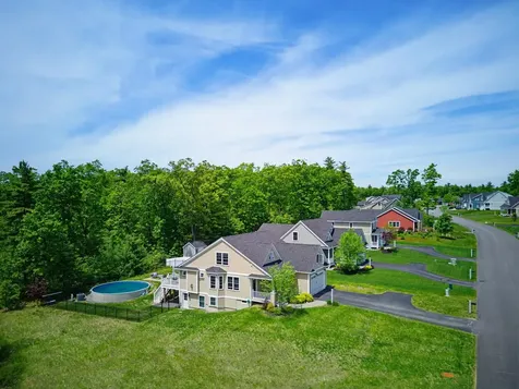 52 Calla Road Londonderry NH 03053