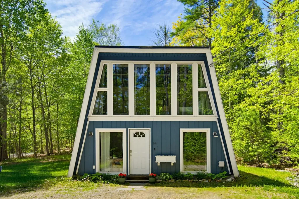 64 Dalton Drive Barnstead NH 03225