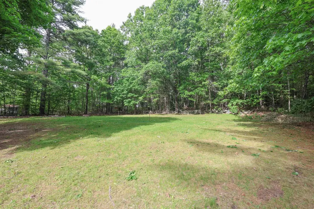 9 Northfield Road Amherst NH 03031