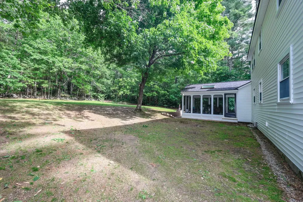 9 Northfield Road Amherst NH 03031