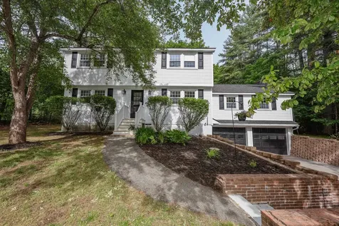 9 Northfield Road Amherst NH 03031