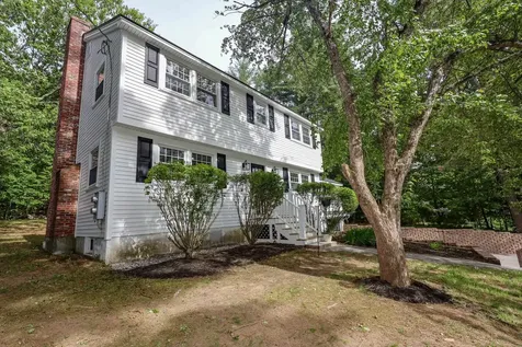 9 Northfield Road Amherst NH 03031
