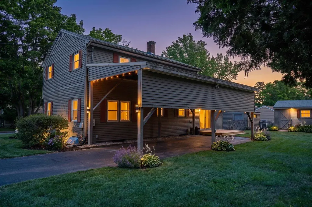 44 Sherwood Meadows Pembroke NH 03275