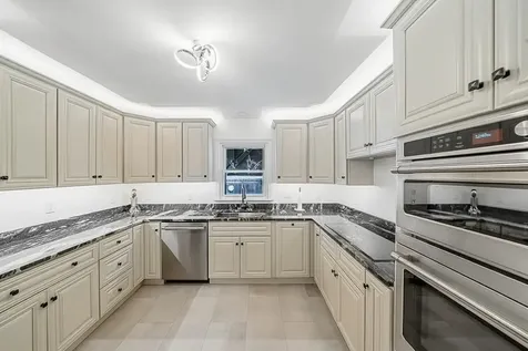 44 Sherwood Meadows Drive Pembroke NH 03275