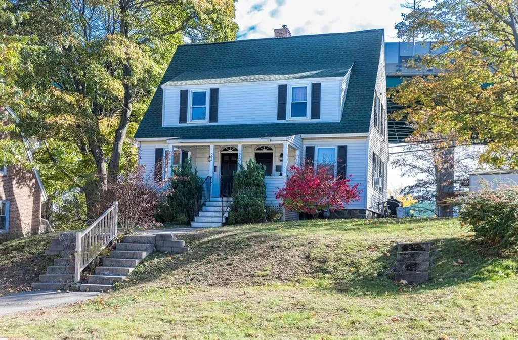 23 Concord Way Portsmouth NH 03801